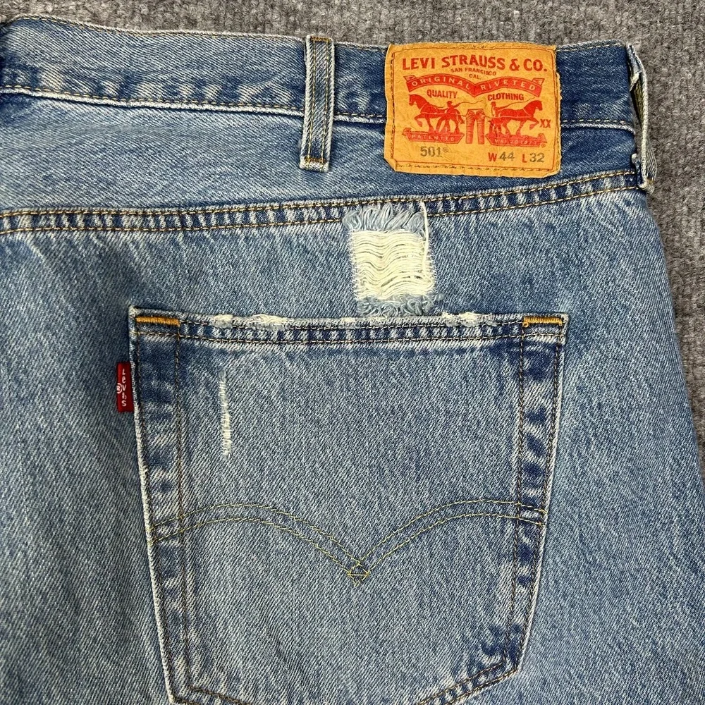 Levi's 501 Jeans Men's Blue Denim Distressed Pockets Classic Button Fly - 44X32
